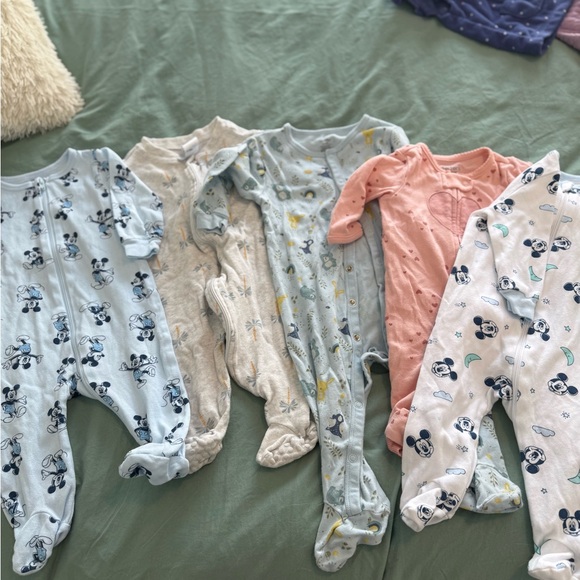 Large Bundle of Baby Girl Clothes. Sizes NB to 18M - Picture 5 of 9